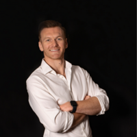 Profile picture of Peter Bidewell
