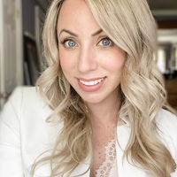 Profile picture of Janelle Chmiel
