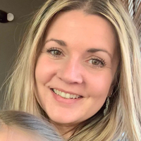 Profile picture of Shonda Knapp